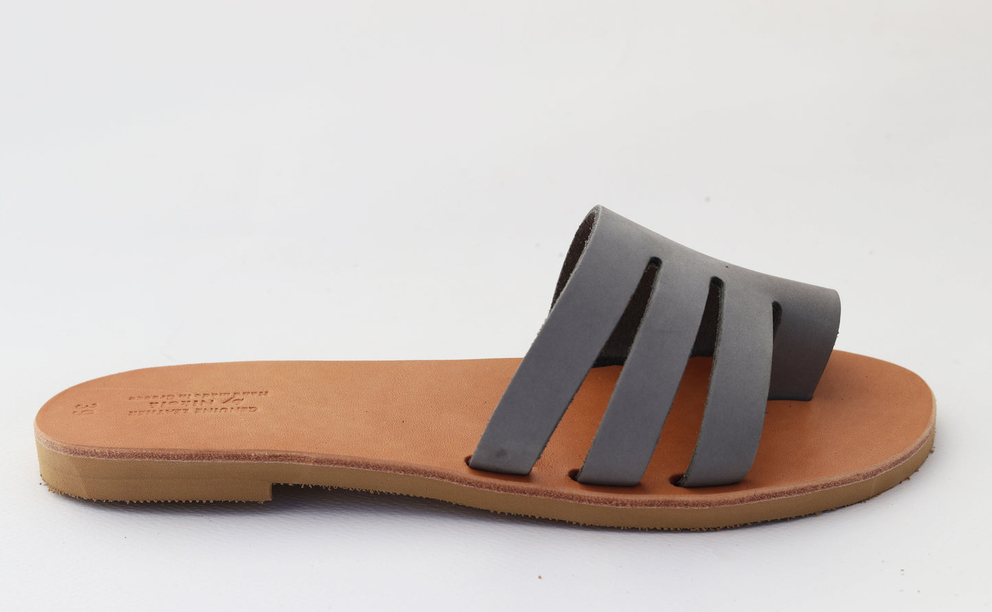 Elegant Women’s Flat Sandals – Breathable Leather Strappy Sandals for Casual & Beach Wear
