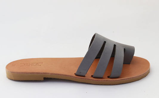 Elegant Women’s Flat Sandals – Breathable Leather Strappy Sandals for Casual & Beach Wear