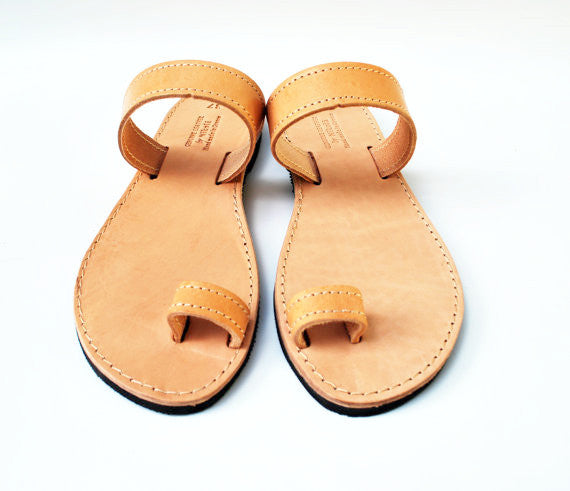 Natural brown toe ring sandals